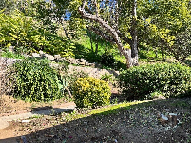 Foto del edificio - 1866 N Ave 56