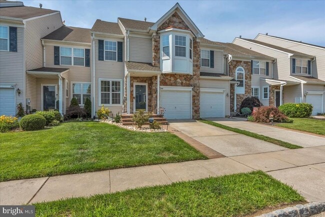 Building Photo - 144 Pennsbury Ln