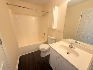 Foto del edificio - 1609 Summerwoods Cir