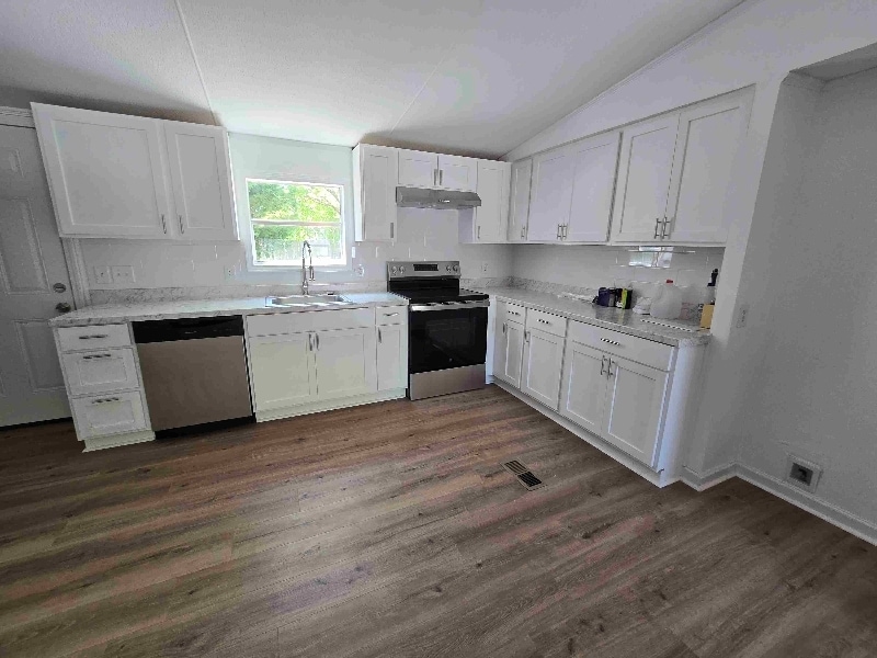 Photo - 218 Lee Rd (Phenix City, AL)