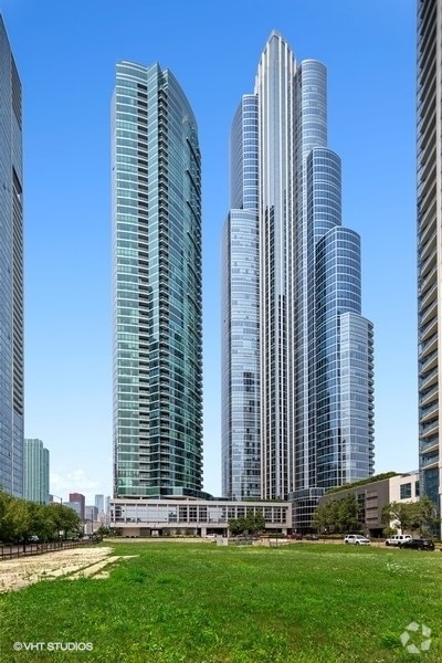 Building Photo - 1201 S Prairie Ave