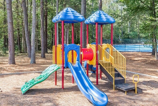 Exterior - Playground - The Apartments at Midtown 501