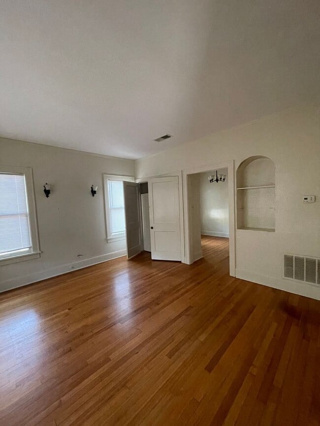 Foto del edificio - 1 br, 1 bath House - 605 Kirby Pl