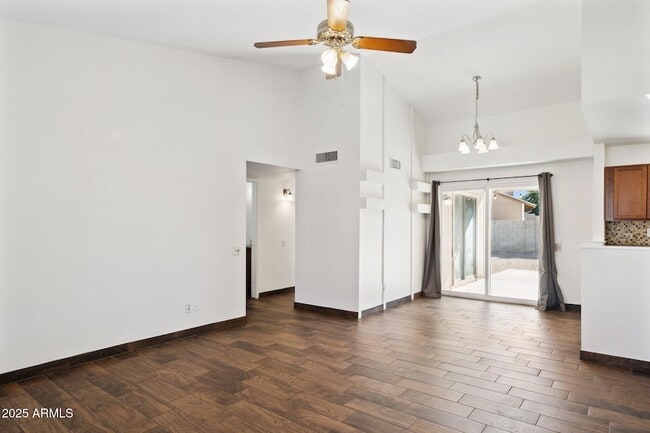 Building Photo - 7027 S 40th Pl