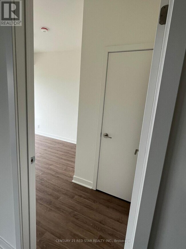 Photo du bâtiment - 51 Clarington Blvd