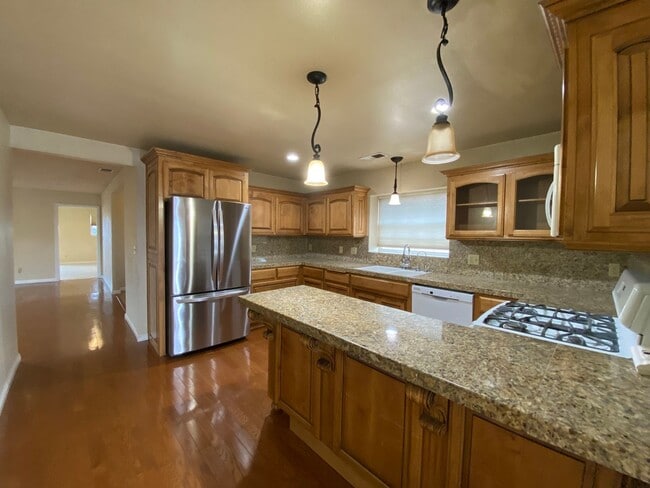 Building Photo - REDUCED!!! Beautiful (Secluded) 3 bedrooom...