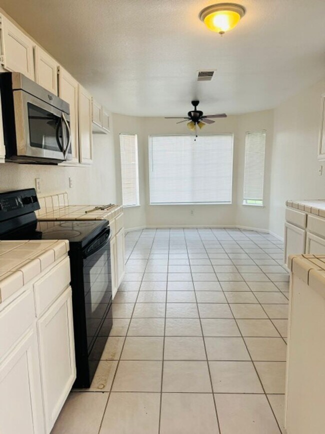 Foto del edificio - 9004 Pineridge Way