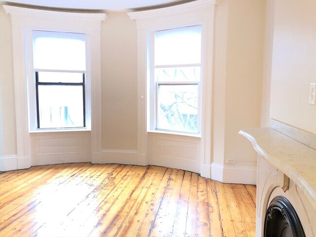 Building Photo - 614 Massachusetts Ave