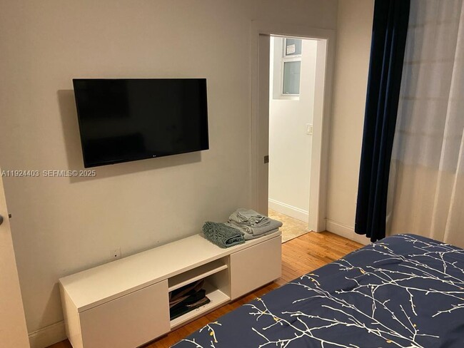 Foto del edificio - 1410 Euclid Ave