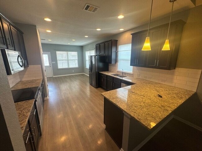 Foto del edificio - 722 Coconut Grove St