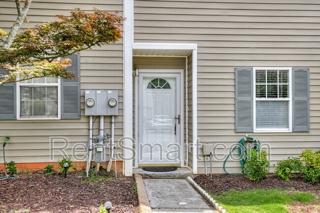 Foto del edificio - 4686 Brookwood Ln