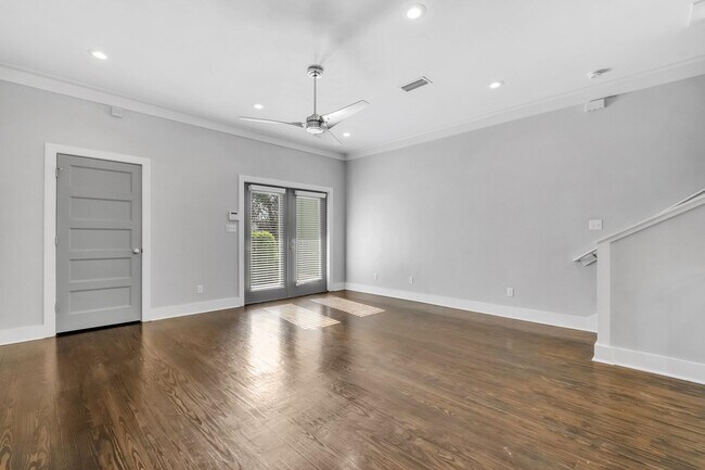 Foto del edificio - 1215 N Duval St