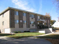 Primary Photo - Wellington Manor Apts