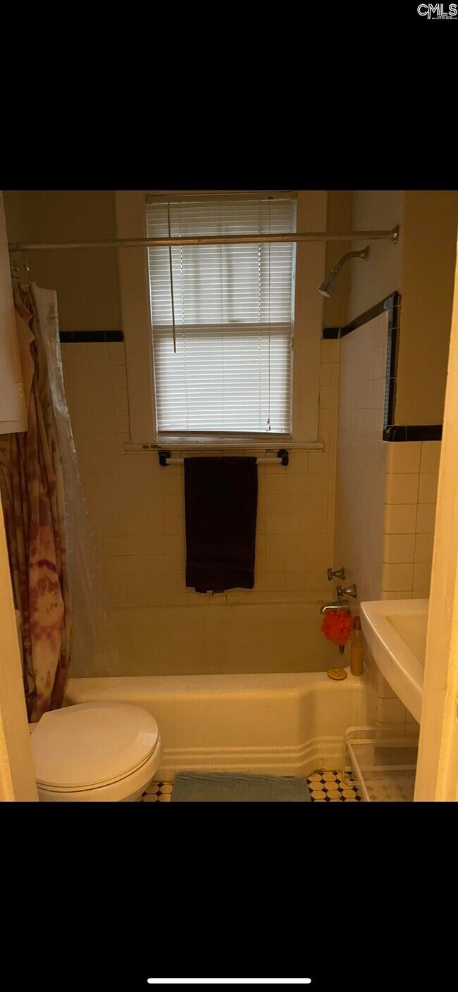 Foto del edificio - 1029 Kinard Ct
