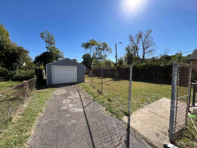 Photo - 3425 Adams St House