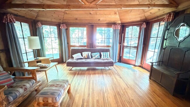 Foto del edificio - 54270 S Circle Dr