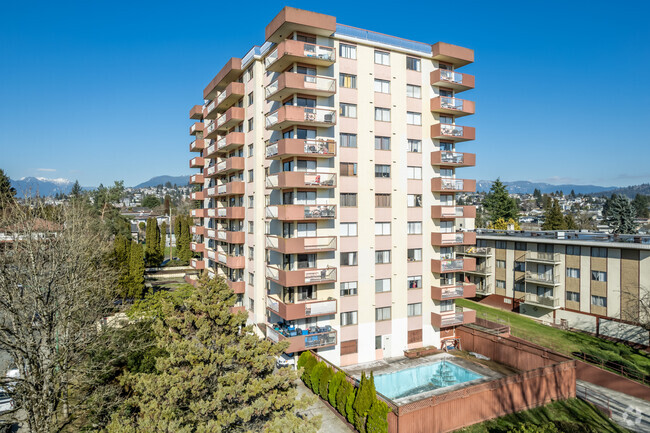 Building Photo - Brentwood Tower
