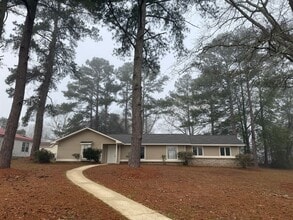 Building Photo - 100 Foxhill Dr