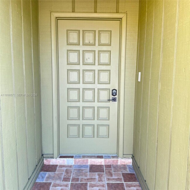 Foto del edificio - 12144 SW 110th St Cir W