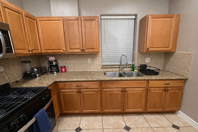 Foto del edificio - 1014 Brown St