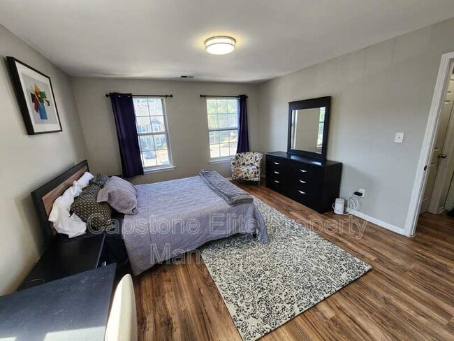 Photo - 37 Howard Ct Apartment