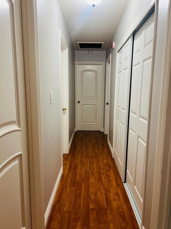 Foto del edificio - Spacious home in West San Jose