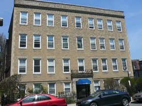 Building Photo - 168 Kelton St