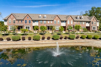 Building Photo - Ravines