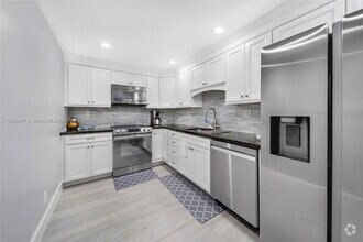 Building Photo - 4250 Galt Ocean Dr