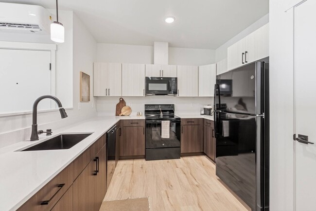 Building Photo - Brisa Heights