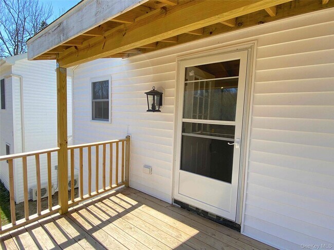 Building Photo - 230 NY-32 N