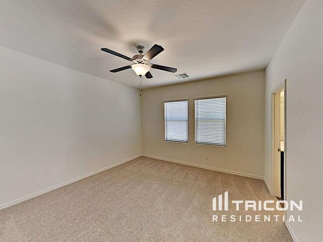 Building Photo - 4627 W Saddlebush Way