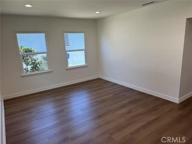 Building Photo - 610 N Cucamonga Ave