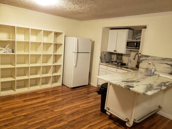 Foto del edificio - 3966 Burning Bush Ct