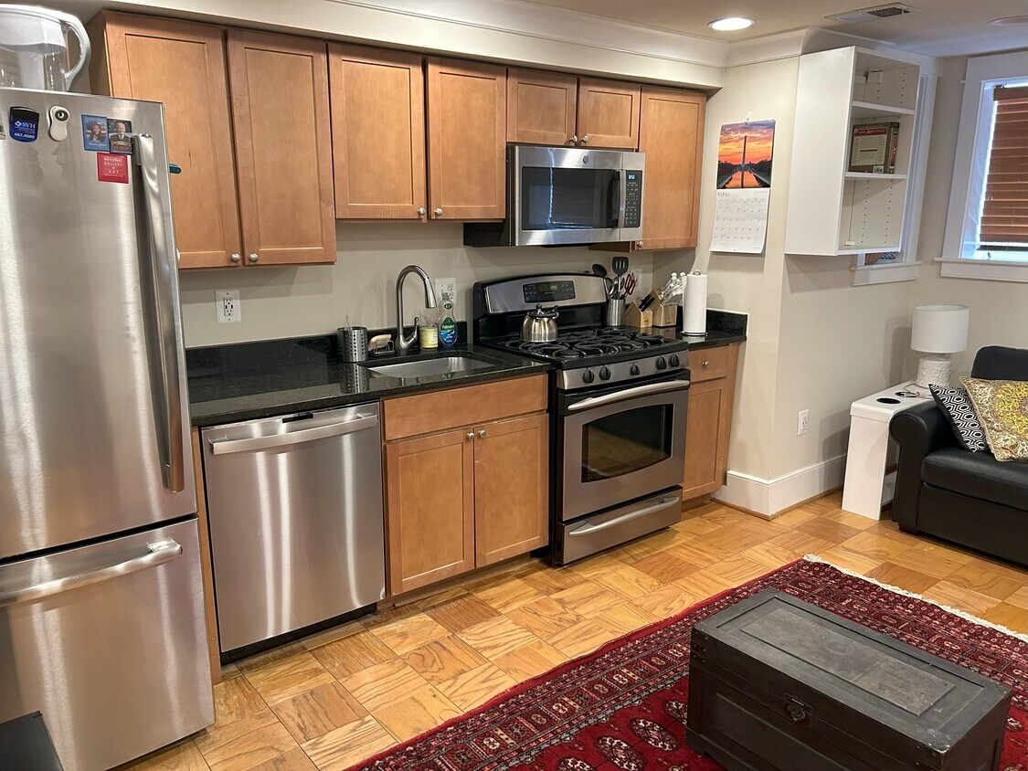 Foto principal - 703 6th St NW