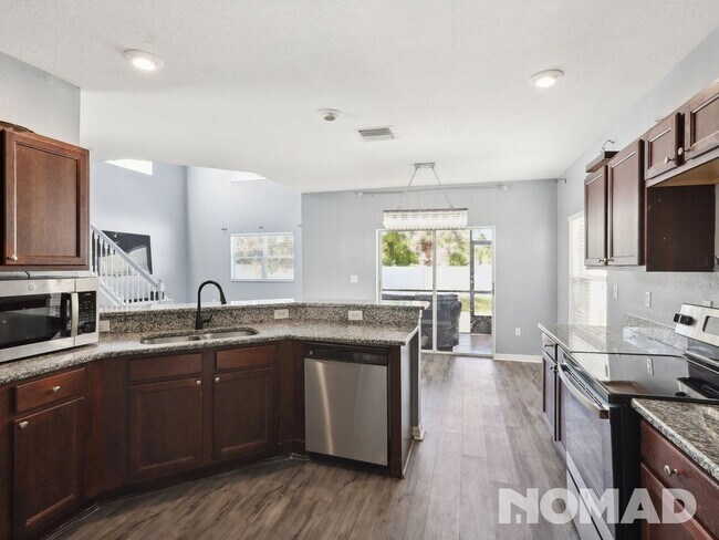 Foto del edificio - 4 Bedroom Single Family Home in Sun City C...