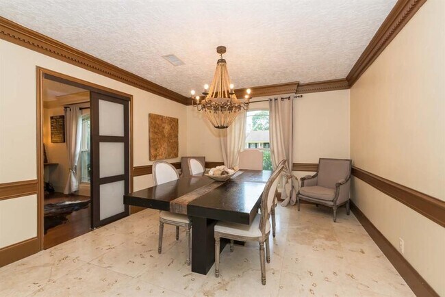 Foto del edificio - 5970 Pinkstaff Ln