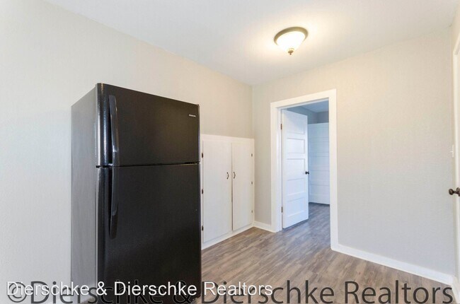 Building Photo - 4 br, 2 bath House - 2920 N Irving