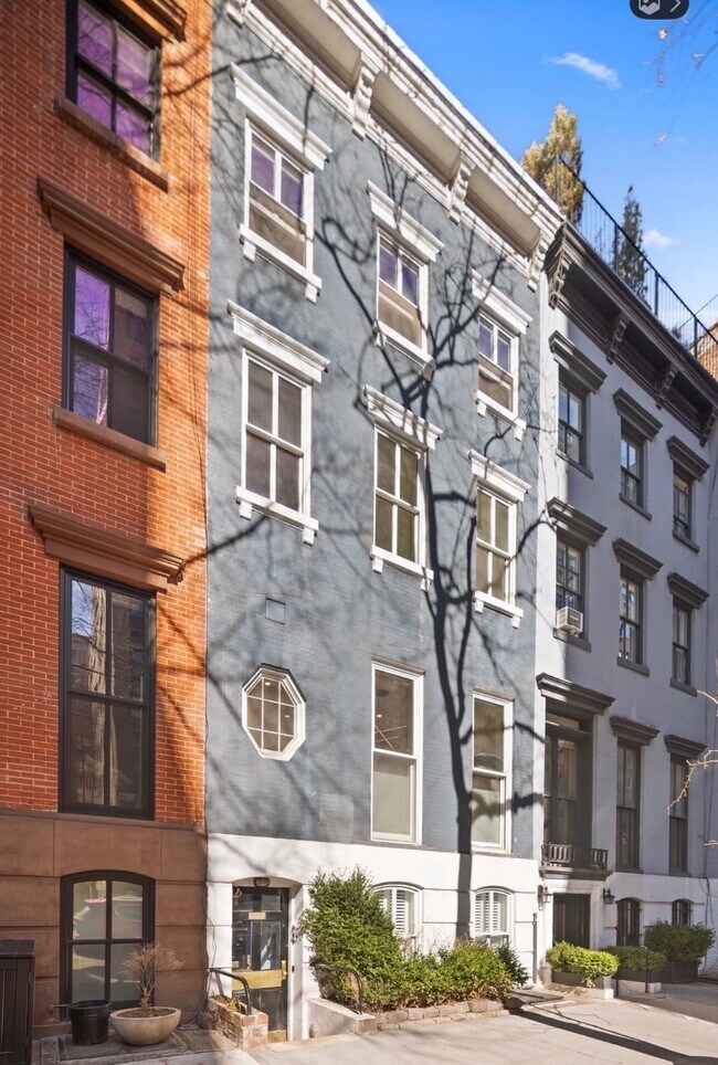 Building Photo - Gramercy Park Townhouse - Brand New 2 Bedroom
