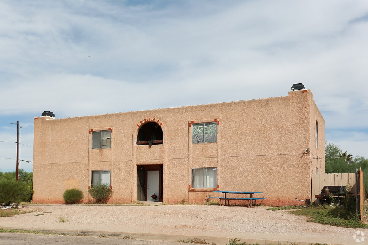 Building Photo - 902 N Belvedere Ave
