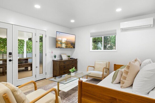 Foto del edificio - 321 N Gertruda Ave