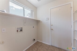 Building Photo - 514 Prospector Trl