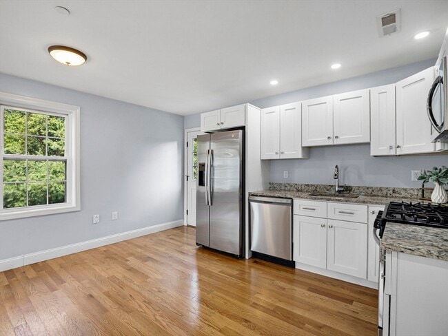 Foto del edificio - 543 Andover St