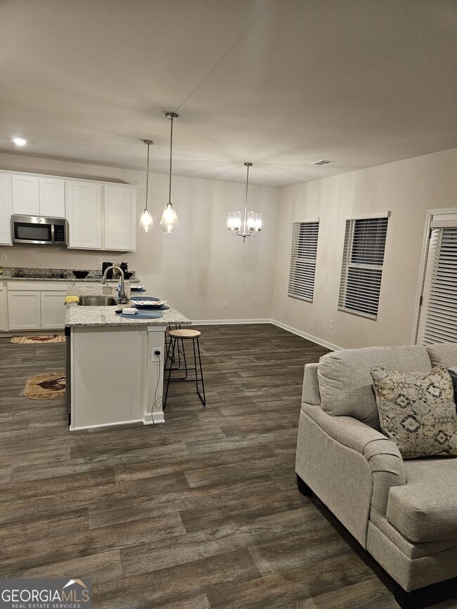 Building Photo - 378 Sandy Creek Dr