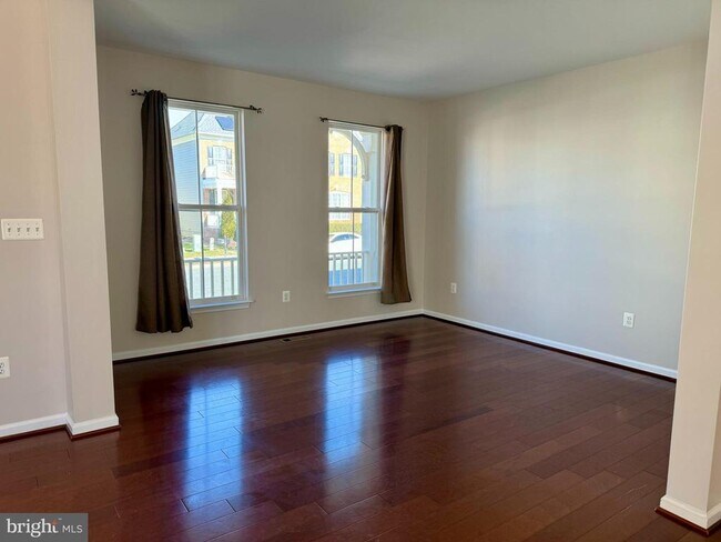 Foto del edificio - 1308 Walker Dr