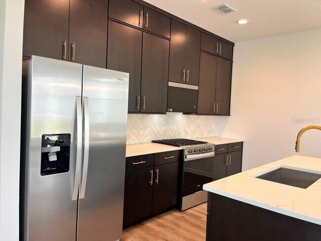Foto del edificio - 1614 Ridgeback Ln