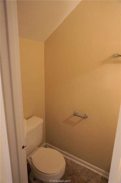 Building Photo - 800 San Pedro Dr