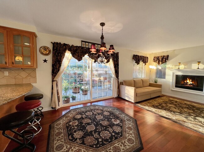 Building Photo - 1829 Mirador Dr