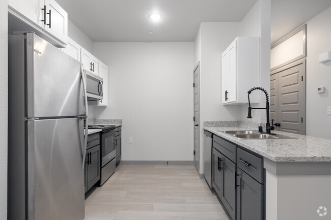 2BR,2BA - 982SF - Kitchen - Retreat at Eastlake