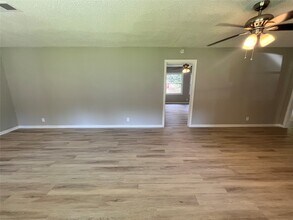 Building Photo - 2502 N Houston Dr